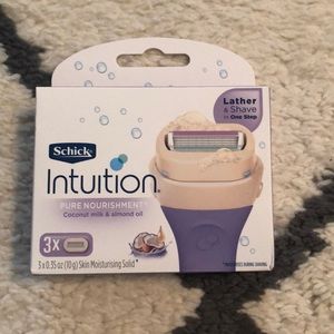 NWT Schick Intuition Pure Nourishment Refills